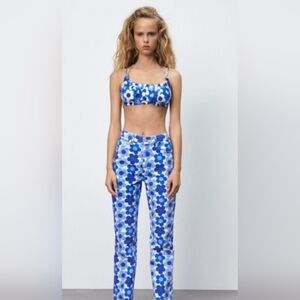 Zara Blue Daisy Floral Jean Size 8